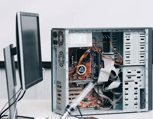 آموزش فنی و حرفه ای تعمیرات کامپیوتر و لپ تاپ خرد در شیراز